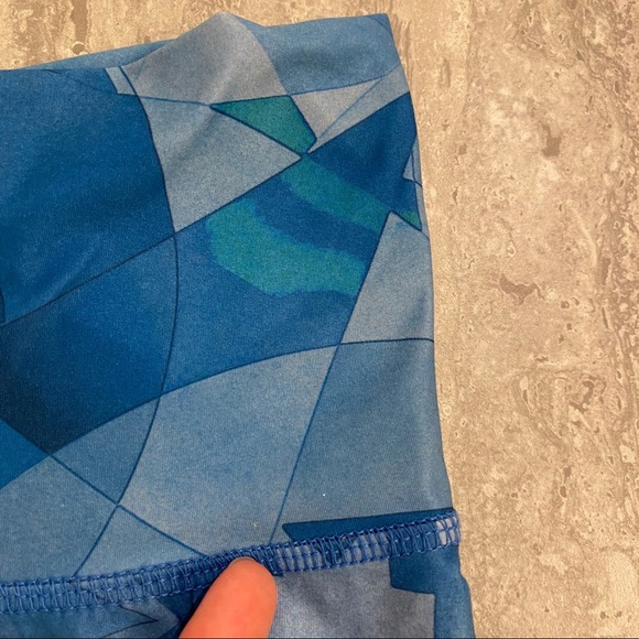 Teeki Lightening in a Bottle Blue Feather Leggings - Picture 9 of 10